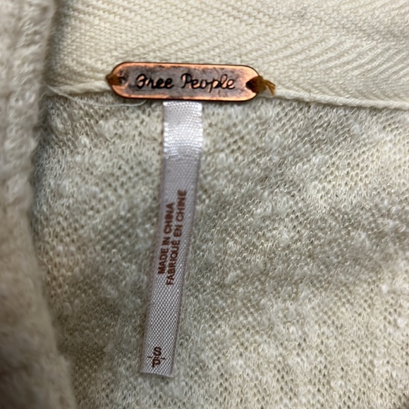 FREE PEOPLE OVERSIZED CREAM TEXTURED LONG SWEATER SMALL - Picture 12 of 14